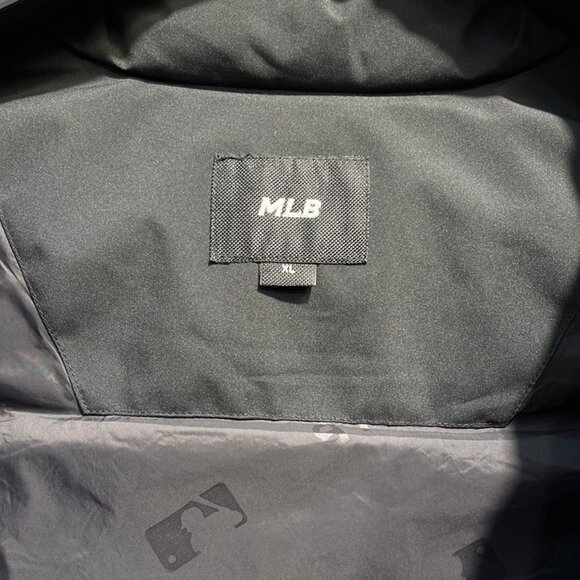 Black MLB Down Vest - Picture 8 of 8